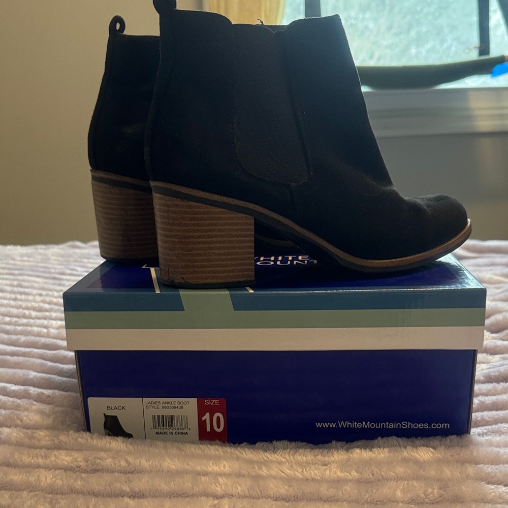 White Mountain Black Ankle Booties